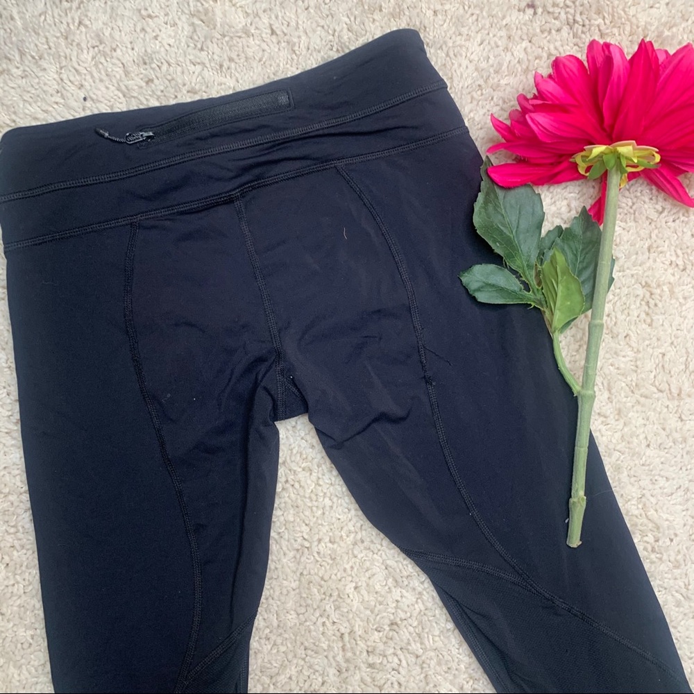 Lululemon Inspire Crop II *Luxtreme 4 - Picture 15 of 16